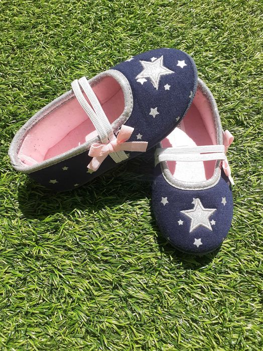 Ténis N 27 usados 1 vez + Pantufas sola de borracha N 27, Menina