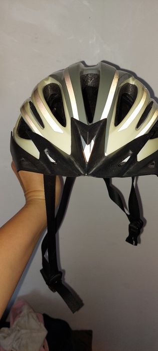 Kask rowerowy Kross z odblaskami