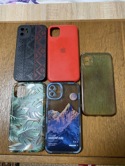 Чехли на iPhone 11