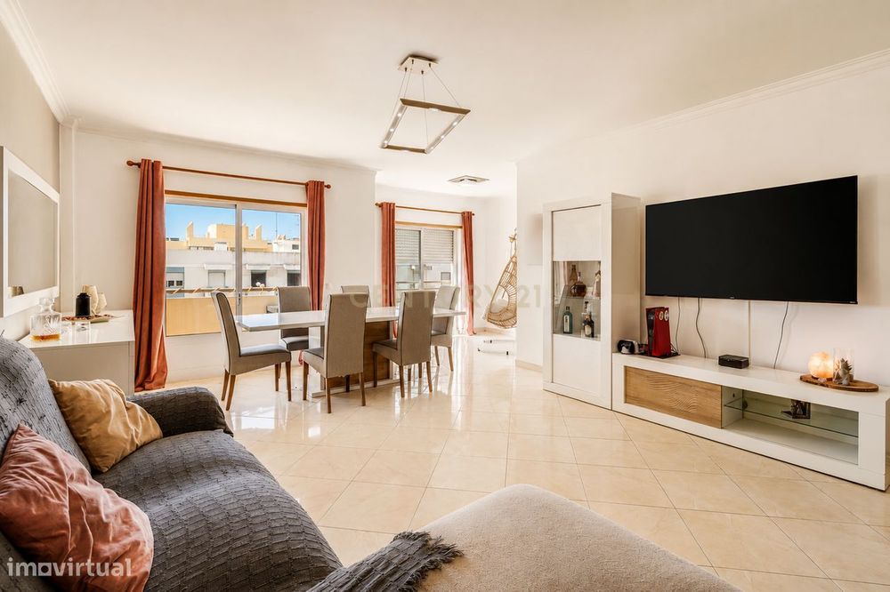 Apartamento T3 | Espaço, Conforto e Localização no Centro de Olhão