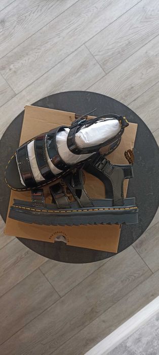 Шкіряні жіночі сандалі Dr. Martens Blaire Patent