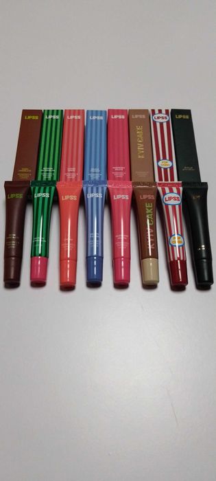 Акція! 1+1+1=4 Блиск для губ Lipss нові.