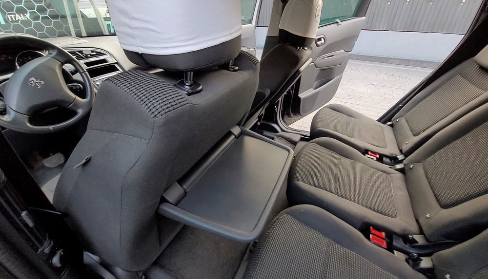 Peugeot 5008 (7 місне)