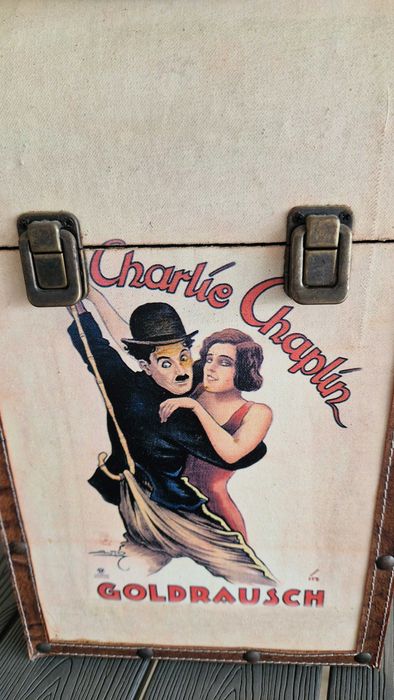 Caixa GoldRausch, Charlie Chaplin vintage