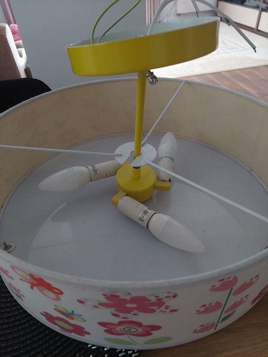 Lampa do pokoju dziecięcego