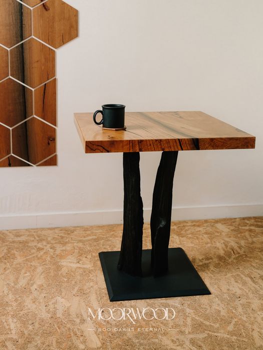 Стіл з дерева мореного дубу та епоксидної смоли ексклюзив декор лофт