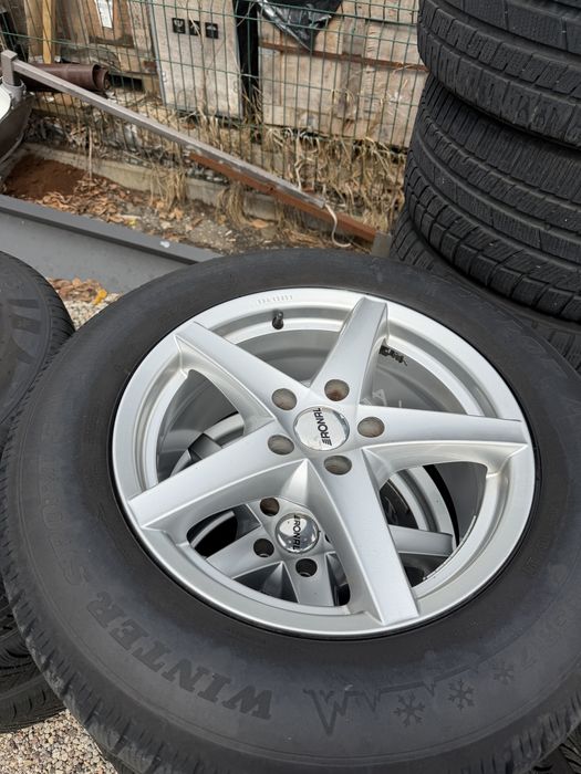 Alufelgi z oponami 24 rok 235/65/17 Hyundai