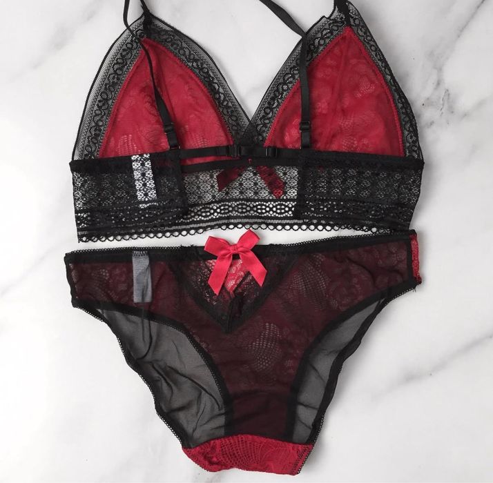 Новый кружевный комплект белья черный красный бордовый трусики лифчик