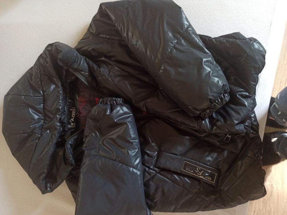 Продам весене-осеннюю куртку