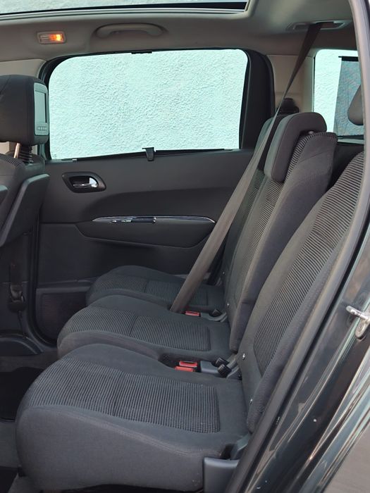 Peugeot 5008 (7 Lugares)