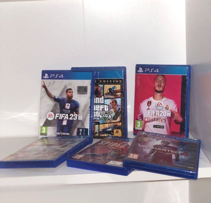 Playstation 4 com tudo que esta nas fotos ler descrição