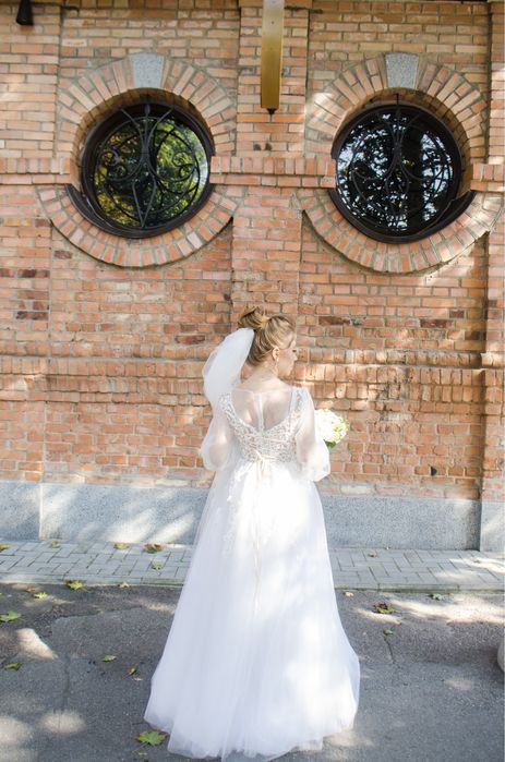 Весільна сукня