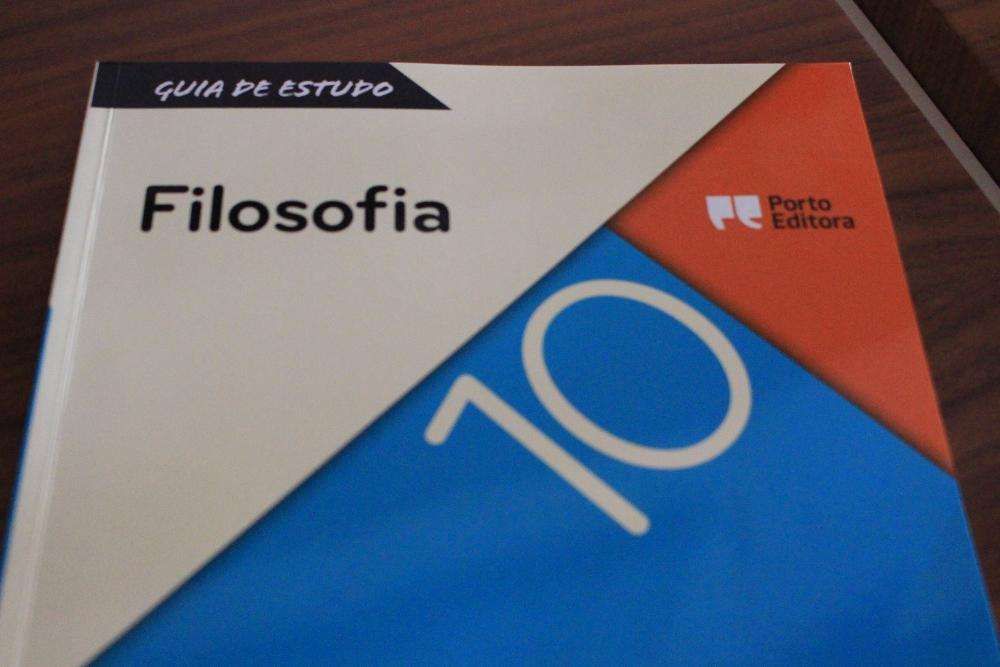 Livro de filosofia 10 ano - Novo