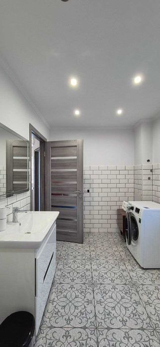 Продаж.Будинок, Завжди єсть світло з ремонтом с. Дубіївка Центр