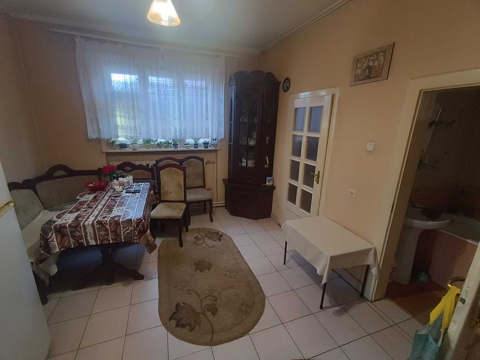 ПРОДАЖ 2-х поверхового цегляного будинку 1990-х у Берегові, жилий стан