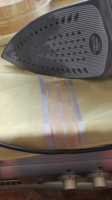 Утюг TEFAL c подставкой