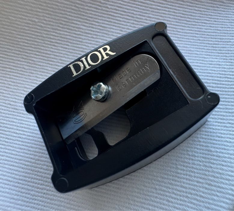 Christian Dior Czarna luksusowa temperówka oryginalna