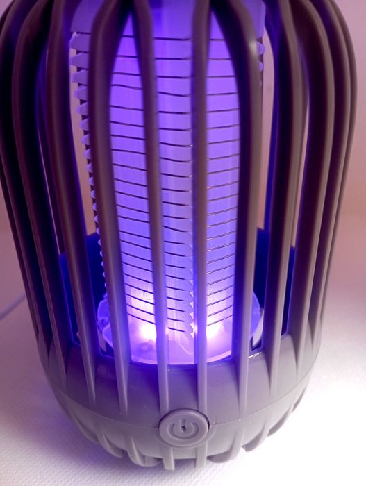 Elektryczna pułapka na owady lampka UV owadobójcza cicha