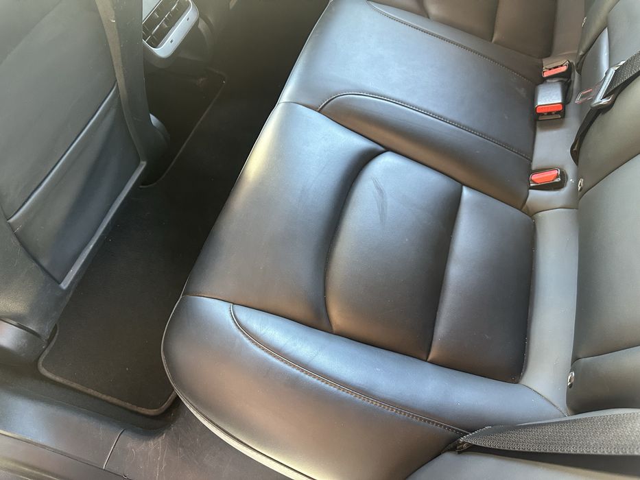 Tesla Model 3 impecavel
