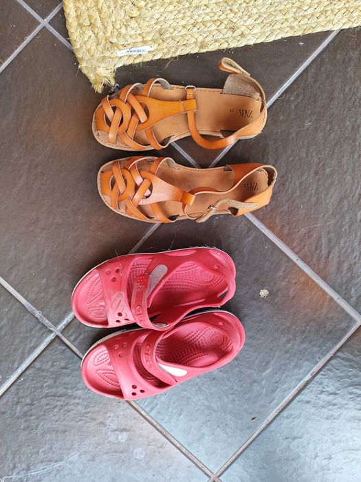 Sandały Crocs i Zara