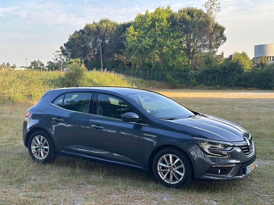 Megane lV 1.5Dci 02/2016 NACIONAL Manutenção na Renault