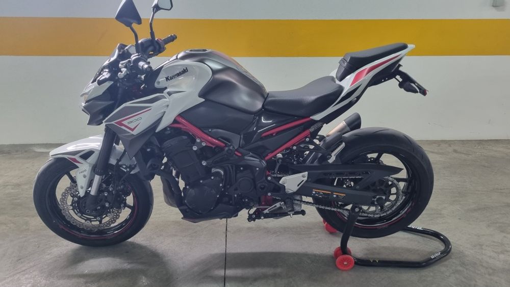 Kawasaki Z900 Ano 2022