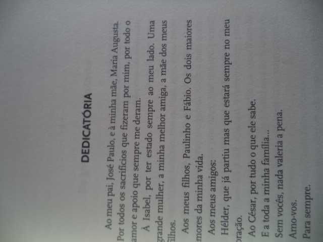 Livro " Paulo Futre " EL Português --Novo