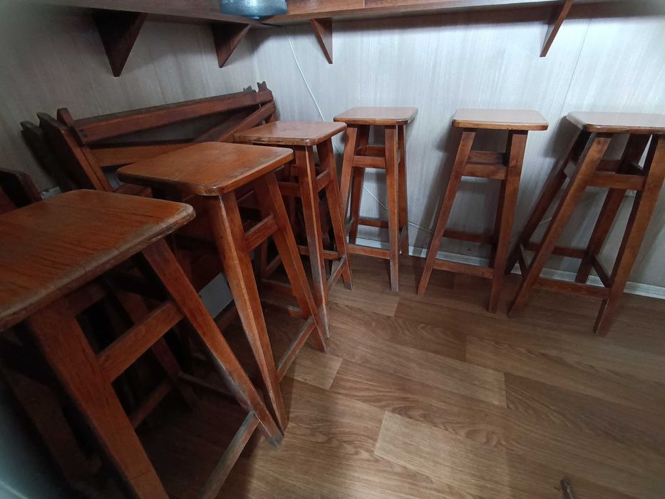 Продам комплект дерев'яних табуретів барних квадратнх 300x300x800 мм
