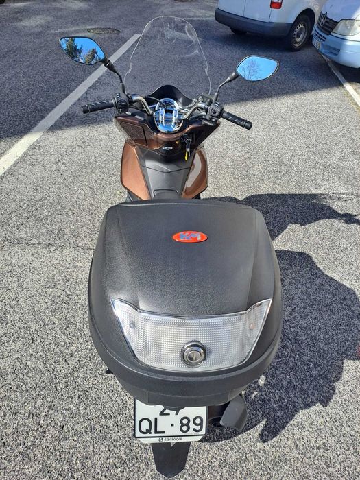 Honda PCX 125 com 38.000 km e excelente estado