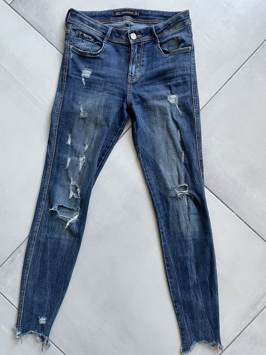 Spodnie rurki jeansowe Zara roz 36, przetarcia dziury