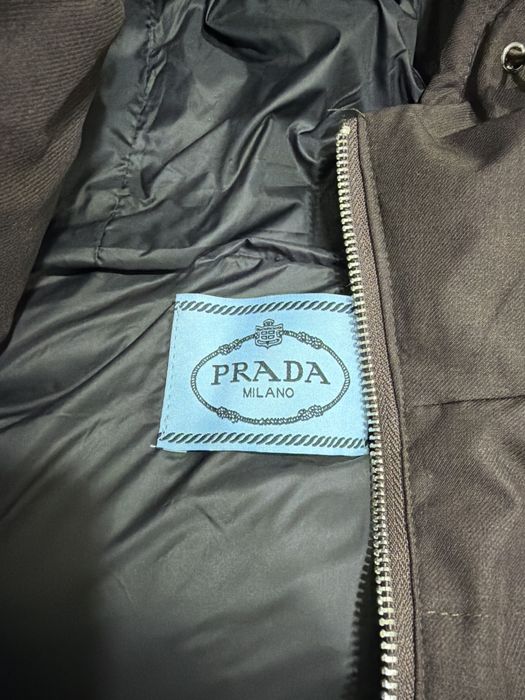 Жилетка з поясом prada