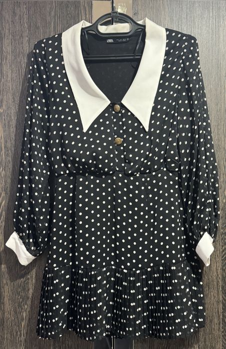 Сукня у горох майже нова