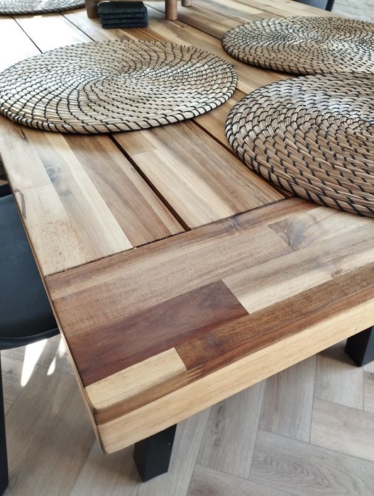 Sprzedam drewno akacjowe