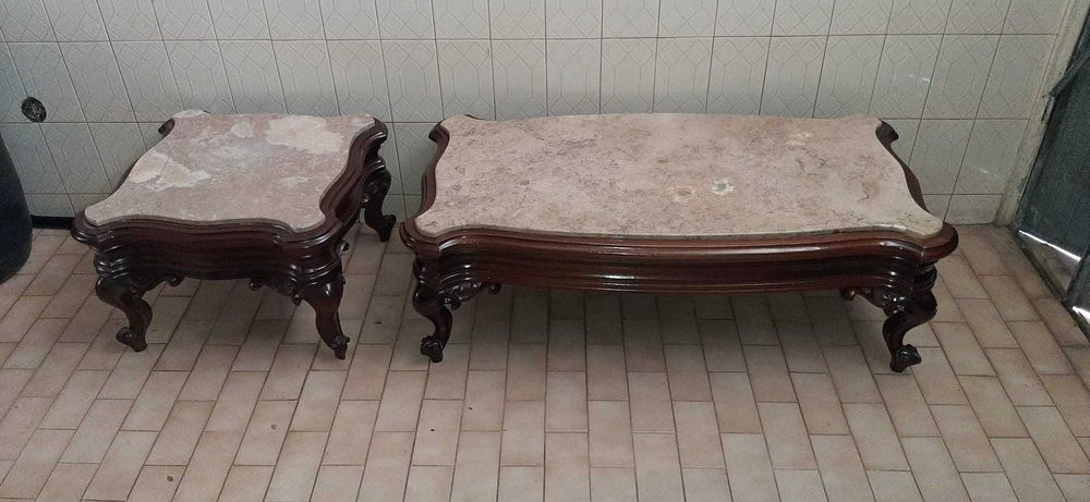 Conjunto de mesas de sala em Mármore