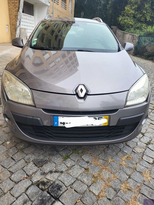 Automóvel carrinha megane 2010/11 DCI gasóleo 3.500 euros