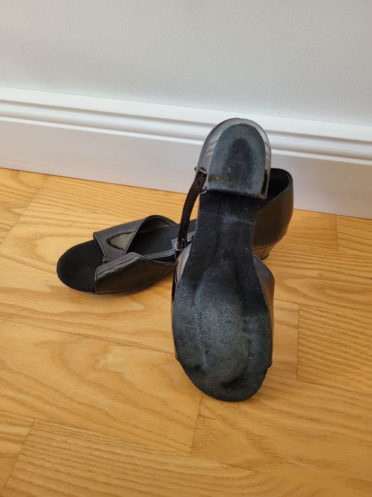 Buty do tańca dla dziewczynki 33
