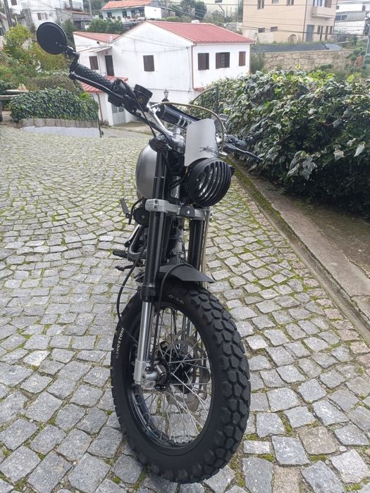 Moto Bullit Hero 125