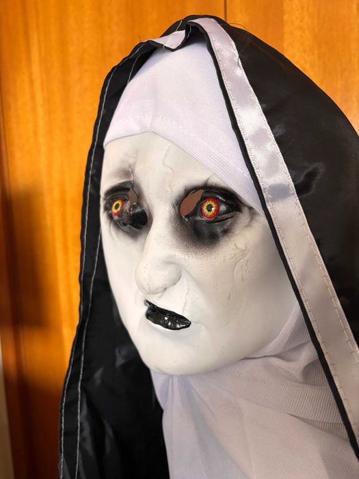 Máscara Freira nova