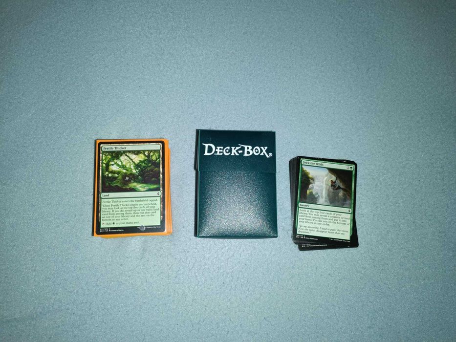 Cartas de Magic + Caixa + Sleeves