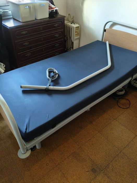 Cama Hospitalar c/ Pega