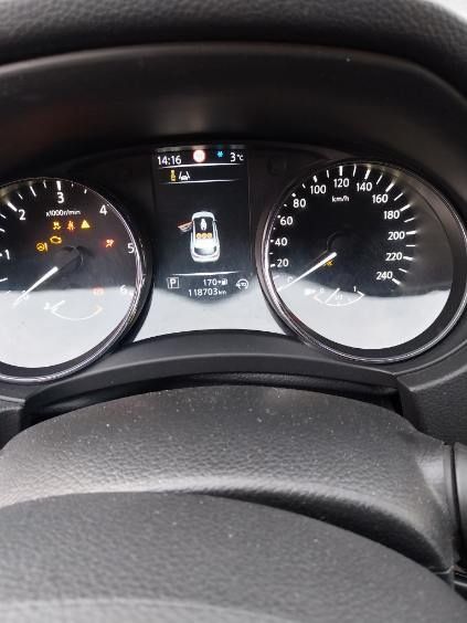 Nissan qashqai uszkodzony