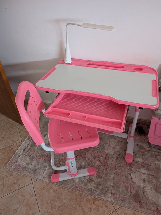 Kids table with chairs