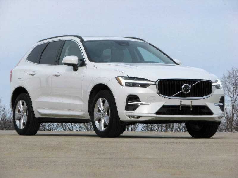 2022 Volvo XC60 B5 Momentum