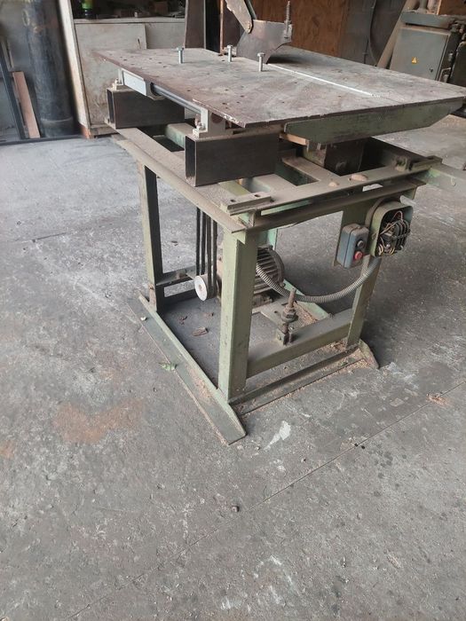 Деревоброні станки