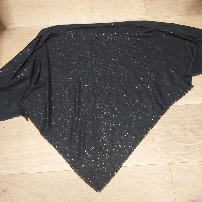 Piękny szal jak nowy s Oliver