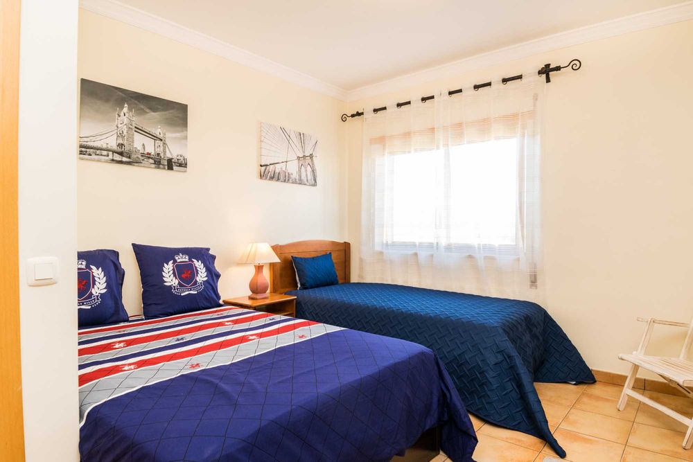 Apartamento T2 Ate 6 Pessoas com Ar condicionado, Wi-fi, Canais Premium, Sport Tv, Atoalhados Incluídos