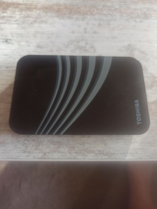 Внешний жосткий диск TOSHIBA
