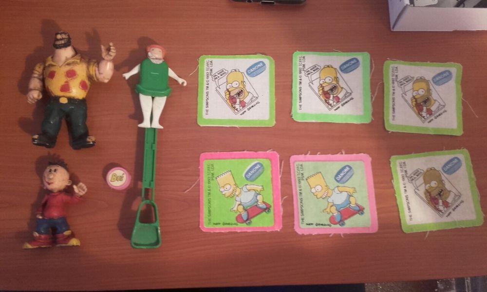 Brindes macdonalds danone e cromos