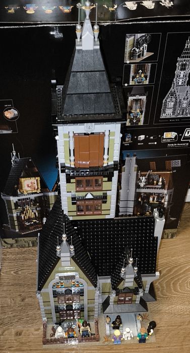 LEGO 10273 dom strachu