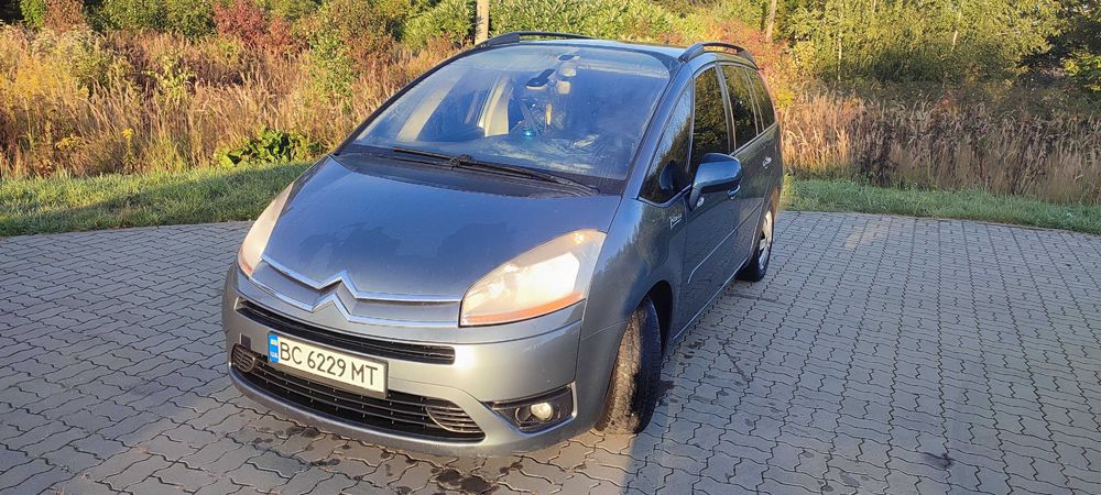 Автомобіль Сітроен С4 Гранд Пікассо